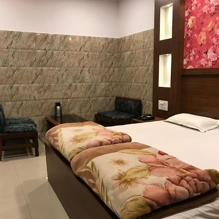 Hotel Natraj Bulandshahr Luaran gambar
