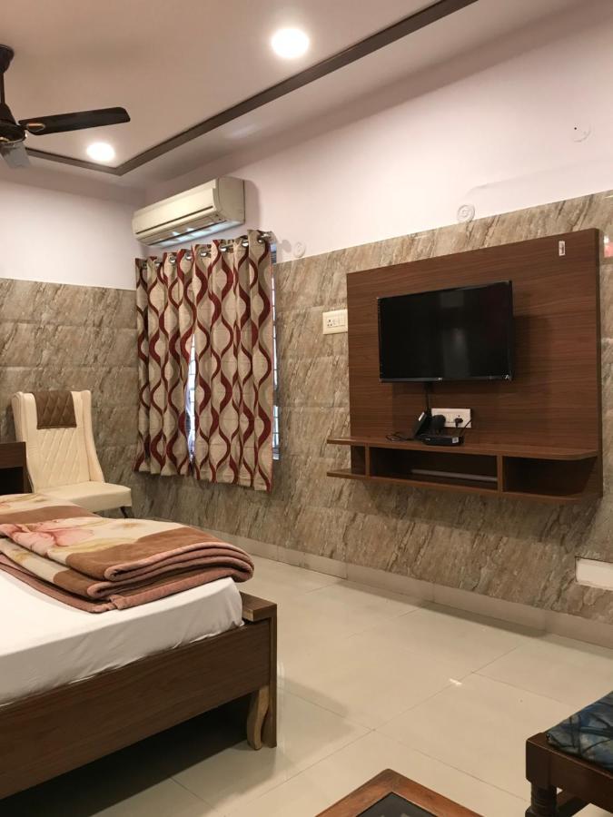 Hotel Natraj Bulandshahr Luaran gambar