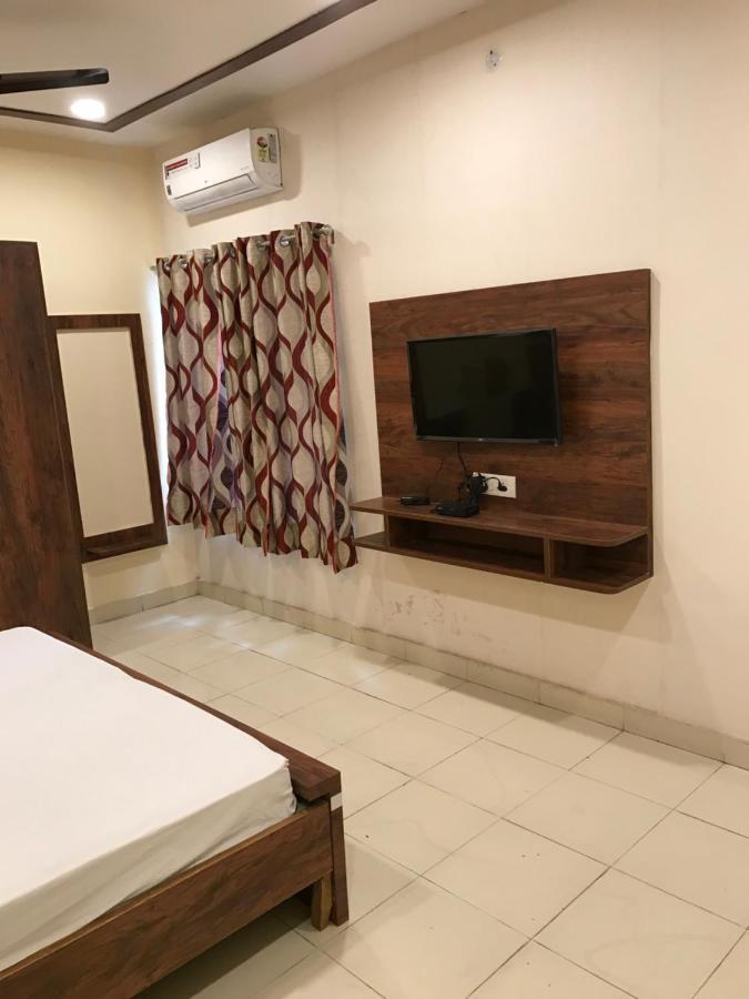 Hotel Natraj Bulandshahr Luaran gambar
